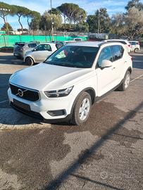 VOLVO XC40 MOMENTUM T4 2000 cc BENZINA 190 CV 2018