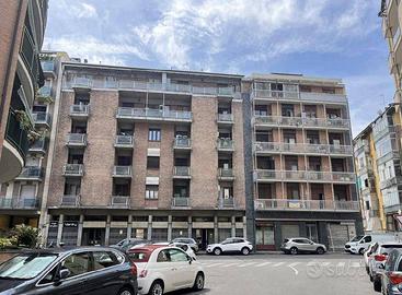 Immobile in asta di 71 m² con 2 locali a Torino