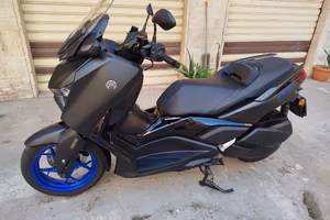 Yamaha XMAX 300