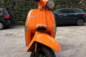 Lambretta V125 Special 2021 - arancione