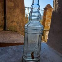 bottiglia in vetro con rubinetto