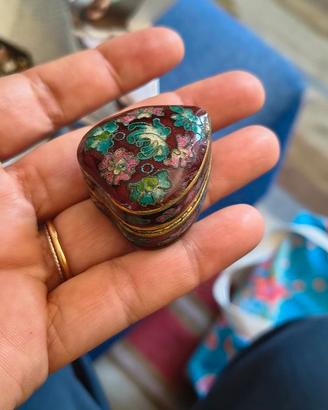 Antica scatolina portapillole cinese cloisonne' 