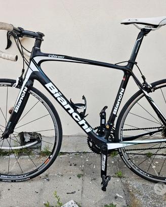 Bianchi intenso carbonio