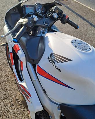 cbr 600 f