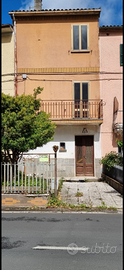 Casa cielo terra su due livelli castel giorgio