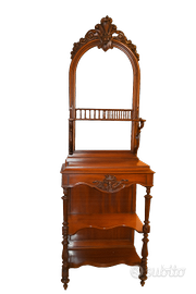 Mobile antico con specchiera