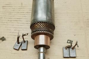 indotto dinamotore + spazzole-- bosch Piaggio ape