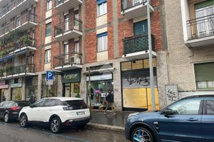 NEGOZIO A MILANO