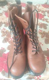 stivali donna in pelle colore marrone n. 40