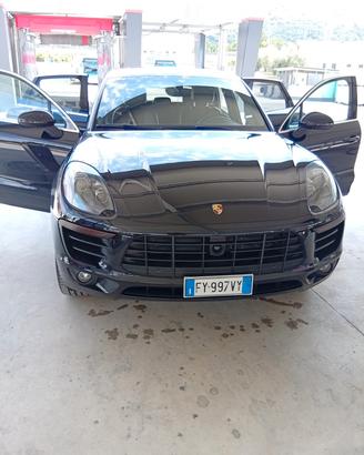 Porsche Macan S