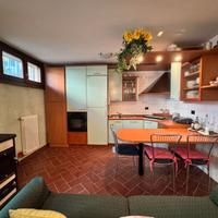 CUCINA ANGOLARE COMPLETA