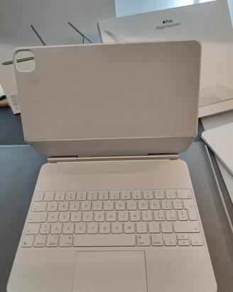 iPad magic keyboard 