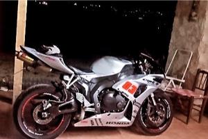 CBR 1000 RR FIREBLADE SC 57 