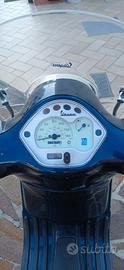 Piaggio Vespa 150LX