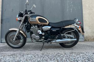 Triumph Thunderbird 900, anno 2001
