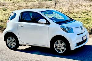 Toyota iQ 1000 automatica