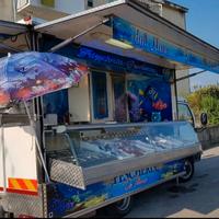 Autonegozio pescheria friggitoria ambulante
