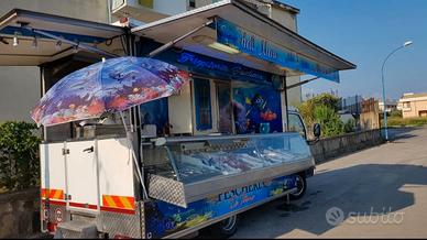 Autonegozio pescheria friggitoria ambulante