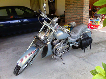 Suzuki Intruder 800