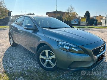 Volvo v40 (2012-2020) - 2016