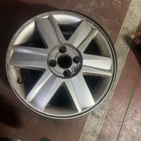 2 Cerchi renault megane da 16 a 4 buchi