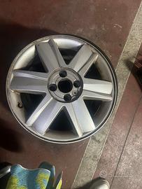 2 Cerchi renault megane da 16 a 4 buchi