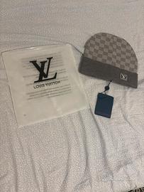 cappello di lana LV