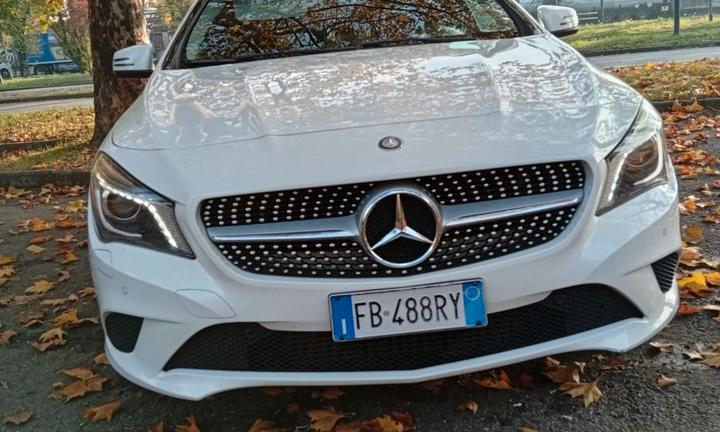 Mercedes-Benz CLA 200