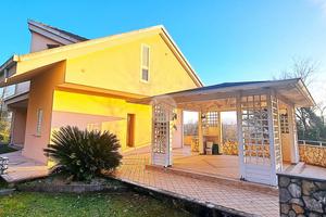 VILLA SINGOLA A FROSINONE