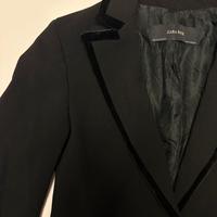 Giacca nera con bordi in velluto