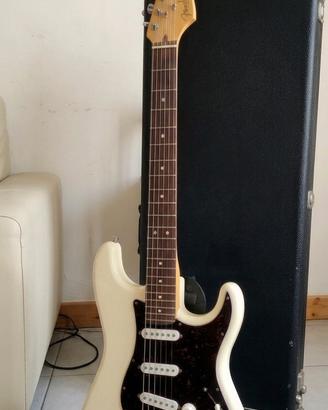 Fender Stratocaster Roadhouse