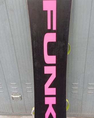 tavola  snowboard funky  155 cm più attacchi