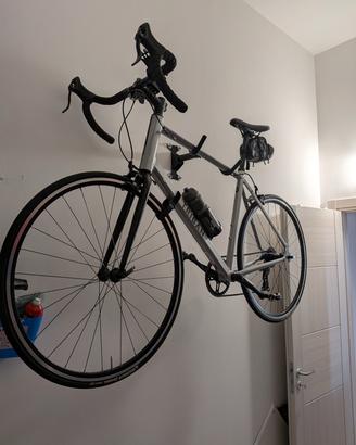 bici da gravel triban nuova