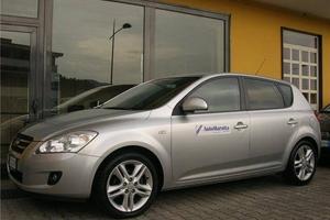 Kia cee'd 1.6 EX 5p