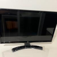 LG Smart tv/Monitor 24“ modello 24MT49S