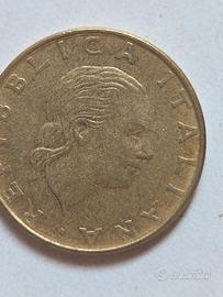 2 monete 200 lire 1977