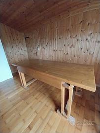 Tavolo e panca in legno
