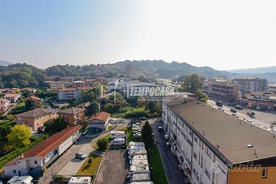 Lipomo - Bilocale con balcone e vista panoramica.