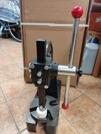 Pressa manuale a cremagliera fino a 2 tonnellate