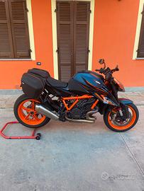 KTM SuperDuke 1290 R 2022