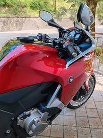 HONDA VFR 1200F DCT SC63
