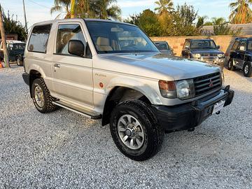 Mitsubishi Pajero GLX