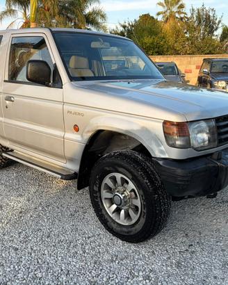 Mitsubishi Pajero GLX