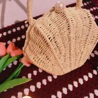 borsa a tracolla con catena a forma di conchiglia