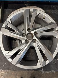 VOLKSWAGEN TAIGO CS1 CERCHIONE 2G7601025E