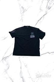 T-shirt Hoodrich Nera - Grafica "Always Proud"