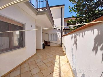 Bilocale a soli 150 mt dal mare