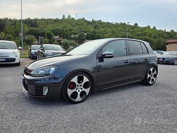 Volkswagen Golf GTI 2.0 TSI 5p.