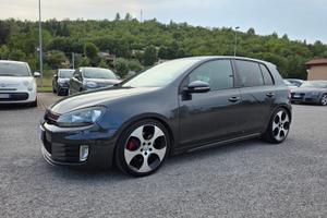 Volkswagen Golf GTI 2.0 TSI 5p.