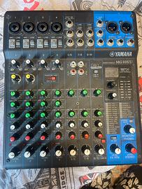 mixing console MG10XU